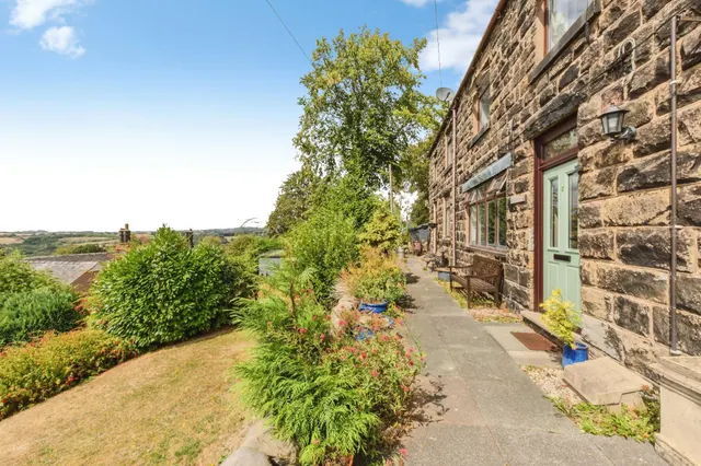 Top Heaths Row, Brown Edge, ST6, photo 1