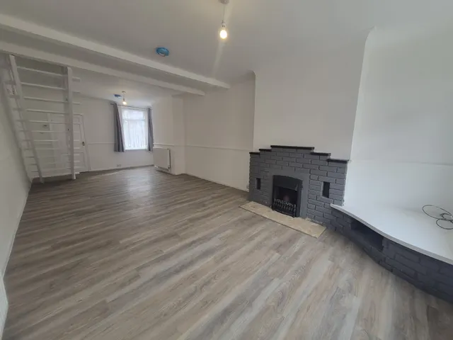 Photo 2 — Queen Street, Creswell, Worksop, S80