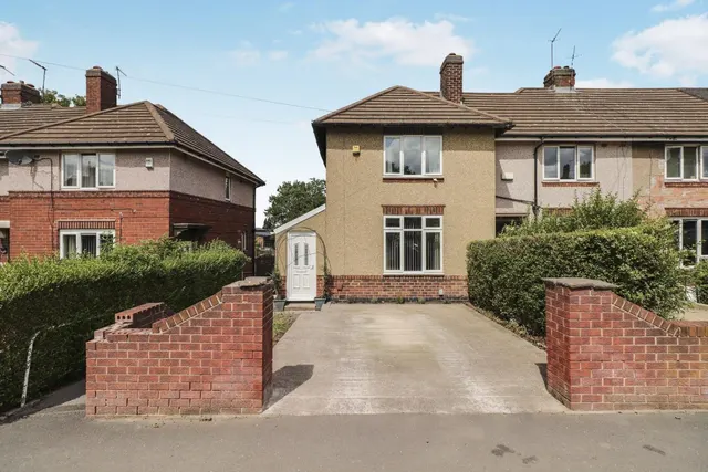 Longley Avenue West, Sheffield, photo 1