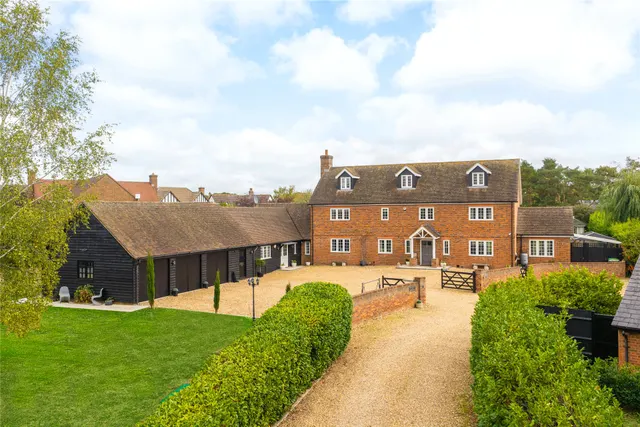Main Road, Biddenham, MK40, photo 1