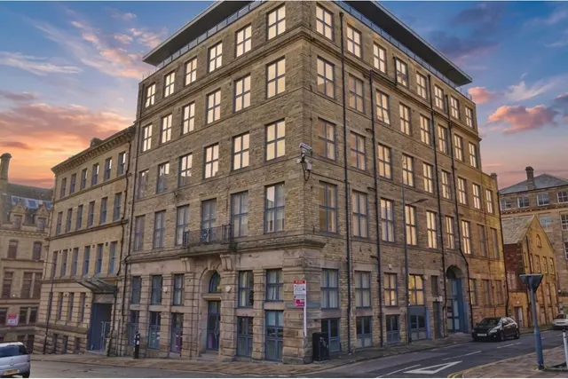 Scoresby Street, Bradford, BD1, photo 1
