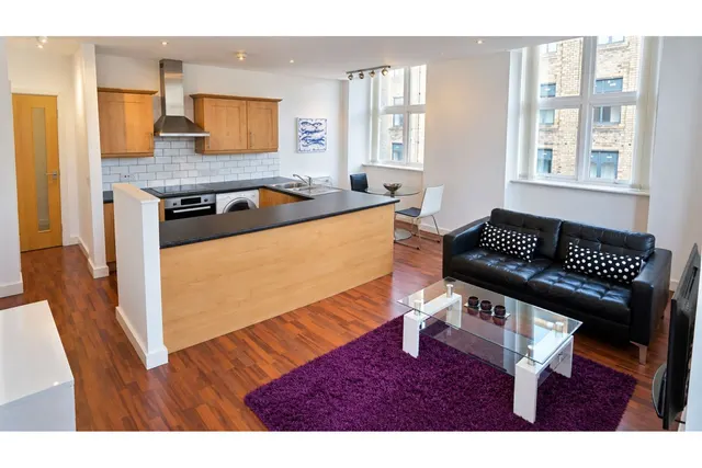 Scoresby Street, Bradford, BD1, photo 3