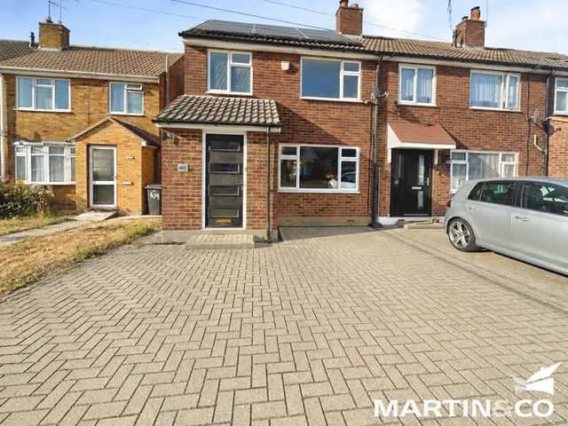 Meadgate Avenue, Chelmsford, photo 1