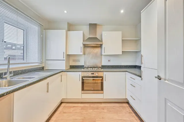 Strachey Close, Saffron Walden, CB10, photo 2