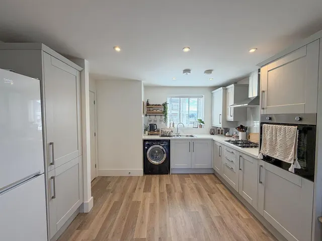 Bolton Drive, Silsden, BD20, photo 3