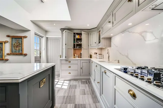 Photo 2 — Padhams Green, Mountnessing, Brentwood, Essex, CM13 1UL