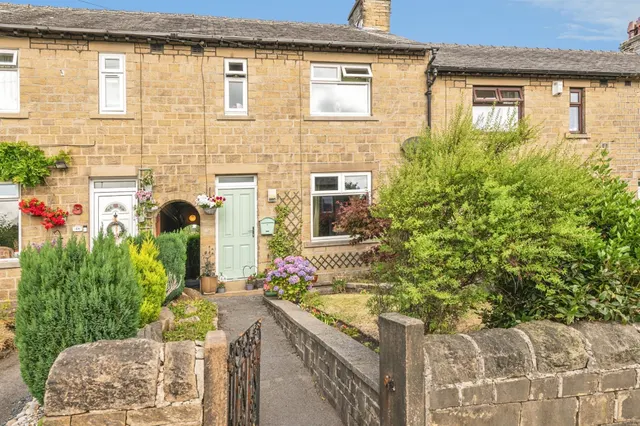 Bradshaw Road, Honley, Holmfirth, photo 1