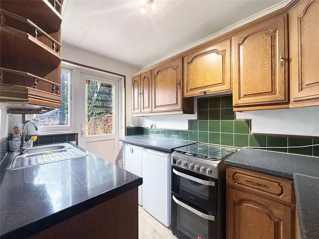 Grantham Gardens, Chadwell Heath, RM6, photo 3