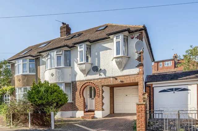 Brodie Road, Enfield, photo 1