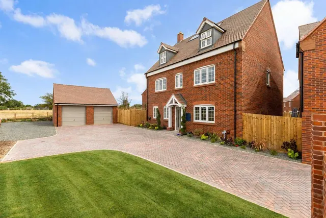 Bromsgrove Road, Romsley, B62, photo 1