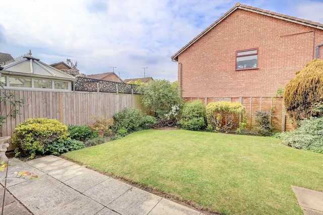 Clayfields, High Wycombe, HP10, photo 3