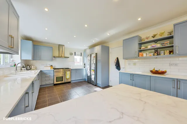 Alzey Gardens, Harpenden, AL5, photo 3