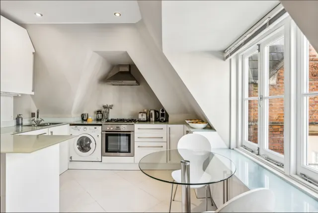 -35b Kensington High Street, London, W8, photo 1