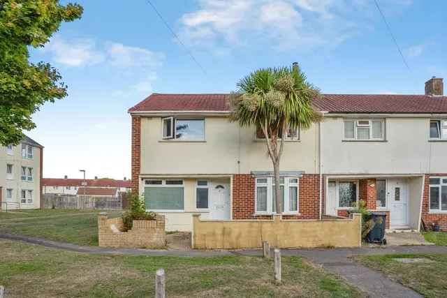 Tudor Close, Gosport, PO13, photo 1
