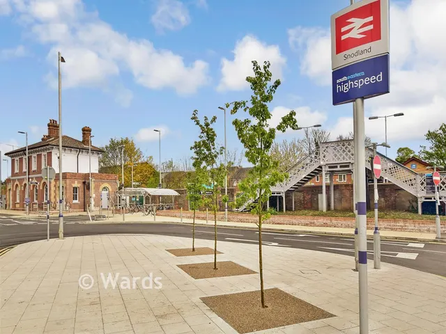 May Street, Snodland, ME6, photo 3