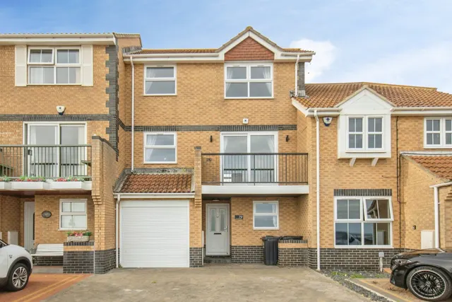 Selsey Avenue, Clacton-On-Sea, CO15, photo 1