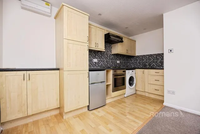 Swan Way, Church Crookham, GU51, photo 2