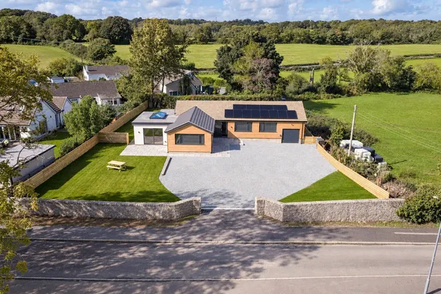 Red Wharf Bay, LL75, photo 1