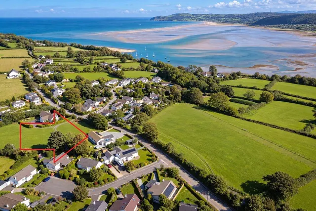 Red Wharf Bay, LL75, photo 2