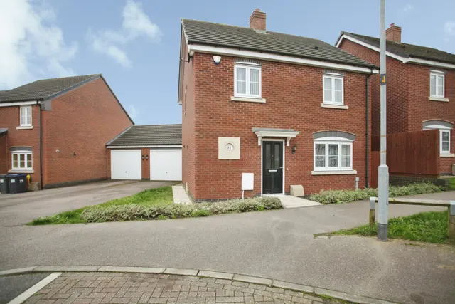 Kinross Way, Hinckley, LE10, photo 1