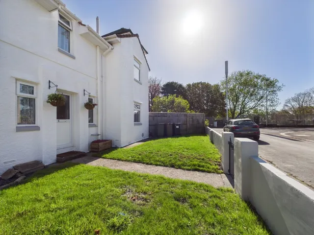 Archway Avenue, Mount Gould, PL4, photo 2