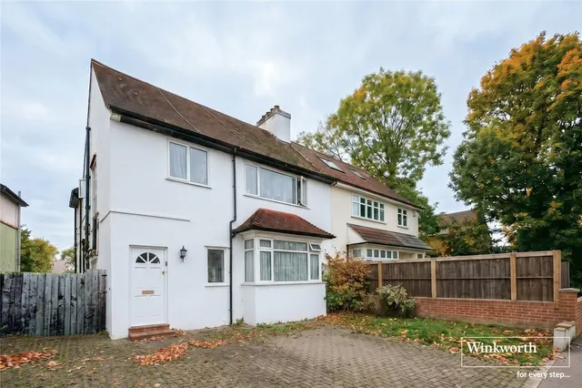 Forty Avenue, Wembley, HA9, photo 1