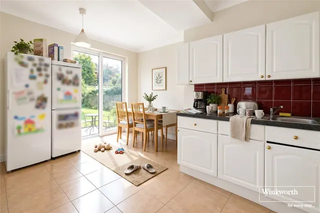 Forty Avenue, Wembley, HA9, photo 3