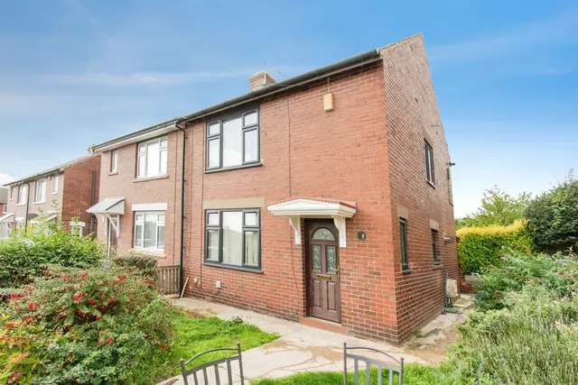 The Ridgeway, Knottingley, WF11, photo 1