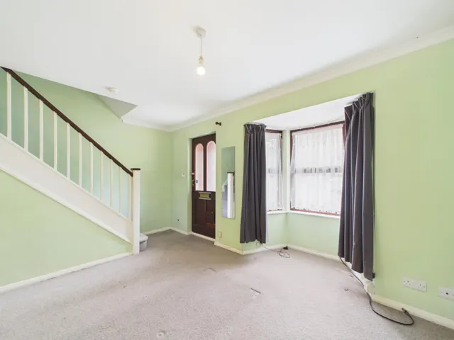Photo 3 — Rowe Court, West Reading, Reading, RG30