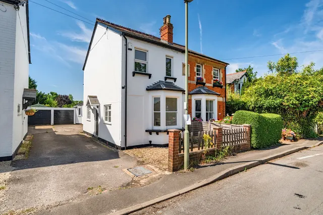 Updown Hill, Windlesham, GU20, photo 1