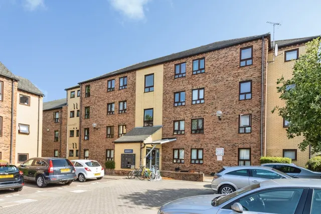 Woodlands Village, WAKEFIELD, West Yorkshire, WF1, photo 1
