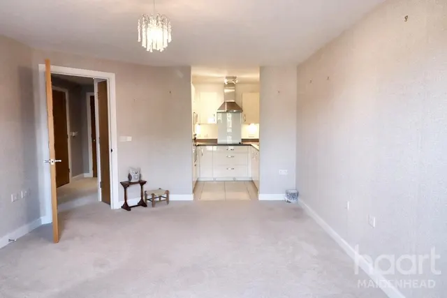 Bridge Avenue, Maidenhead, SL6, photo 2