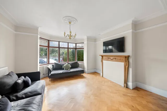 Photo 2 — Barrow Point Avenue, Pinner
