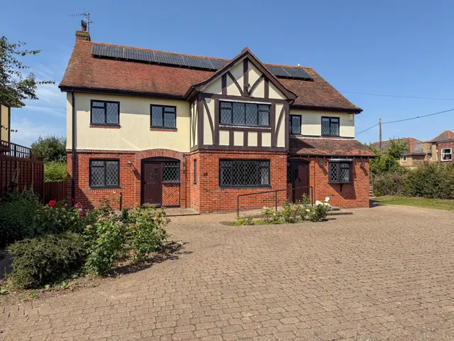 Kirby Road, Walton On The Naze, photo 1