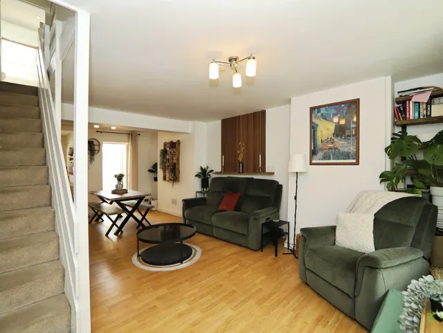 Old Church Road, Cardiff, CF14, photo 2