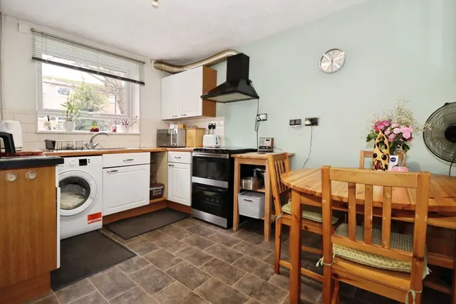 Photo 2 — Shaw Close, Bristol, BS5
