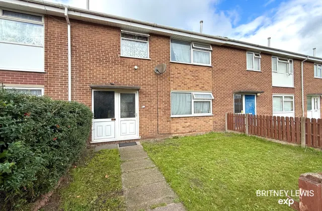 Grange Close, Burton-on-Trent, photo 1