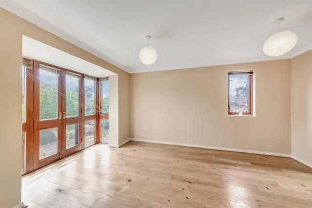 Farriers Road, Epsom, KT17, photo 2