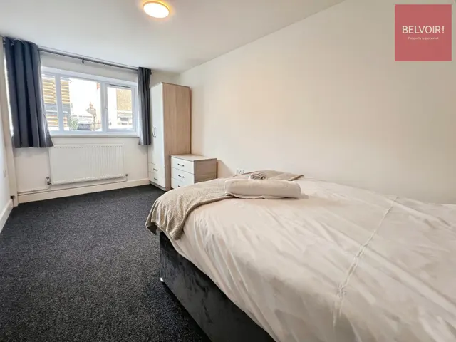 Photo 3 — Grimsby Road, Cleethorpes, DN35