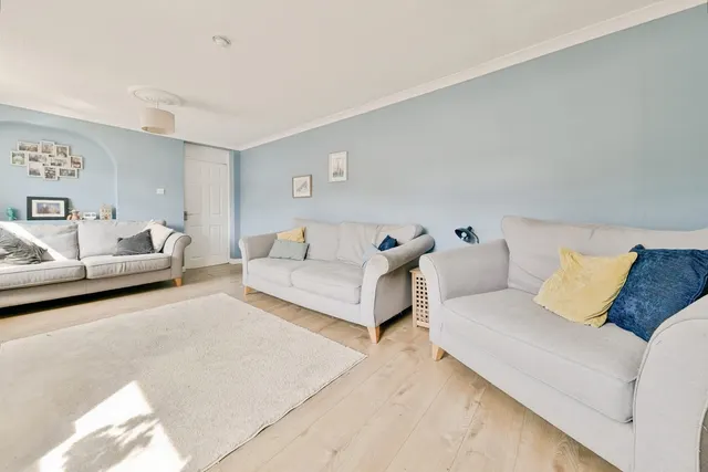 Photo 3 — Sefton Road, STEVENAGE, Hertfordshire, SG1