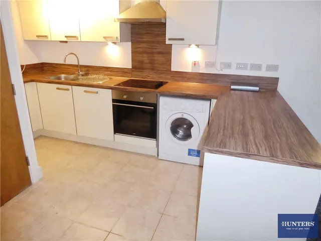 Dewsbury Road, Elland, HX5, photo 2