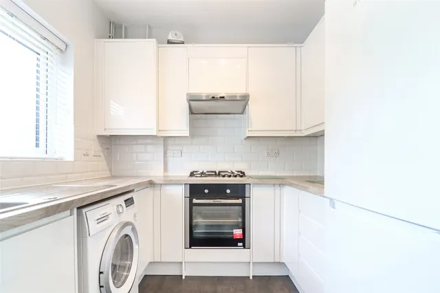 Falkners Close, Fleet, GU51, photo 3