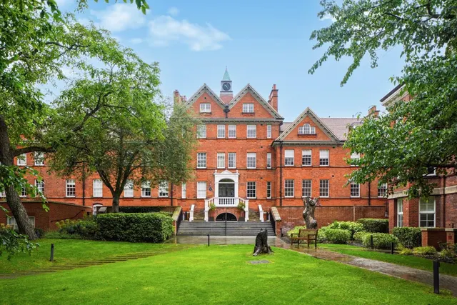 Kidderpore Avenue, London, NW3, photo 1