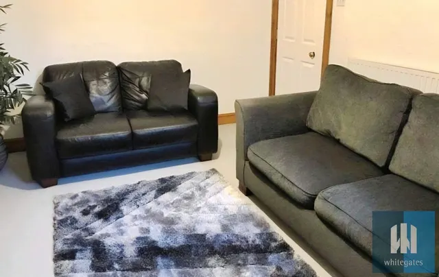 Fitzwilliam Street, Huddersfield, HD1, photo 1