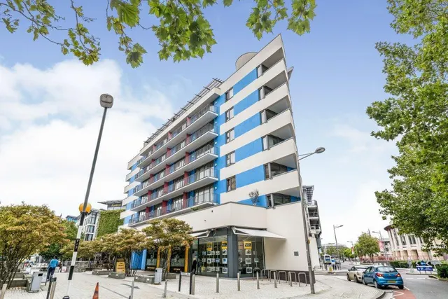 flat, Cathedral Walk, BS1