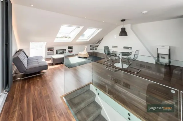 Bloemfontein Road, Shepherds Bush, W12, photo 1