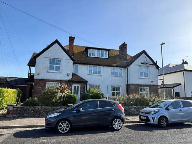 Cliff Road, Birchington, CT7, photo 1