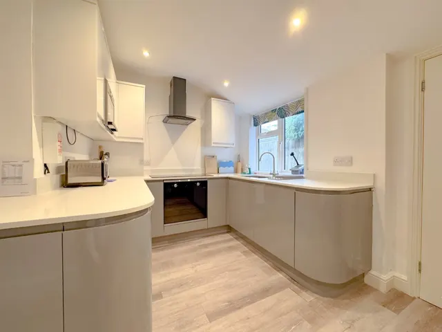 Pond Close, Patchway, BS34, photo 3