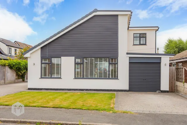 Rosedale Avenue, Lowton, Warrington, WA3 2RW, photo 1