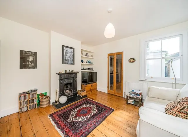 Photo 2 — Eve Road, Old Isleworth, TW7